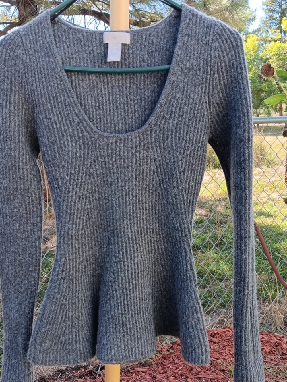 H&M Gray Ribbed V-Neck Peplum Sweater